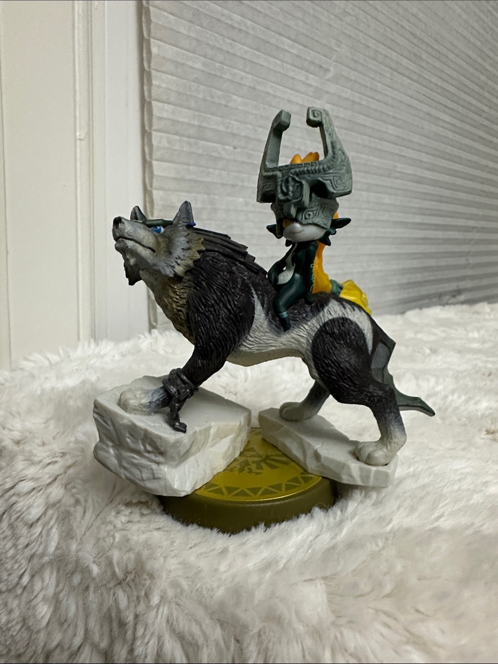 Legends of Zelda Wolf Link & Medna Amiibo